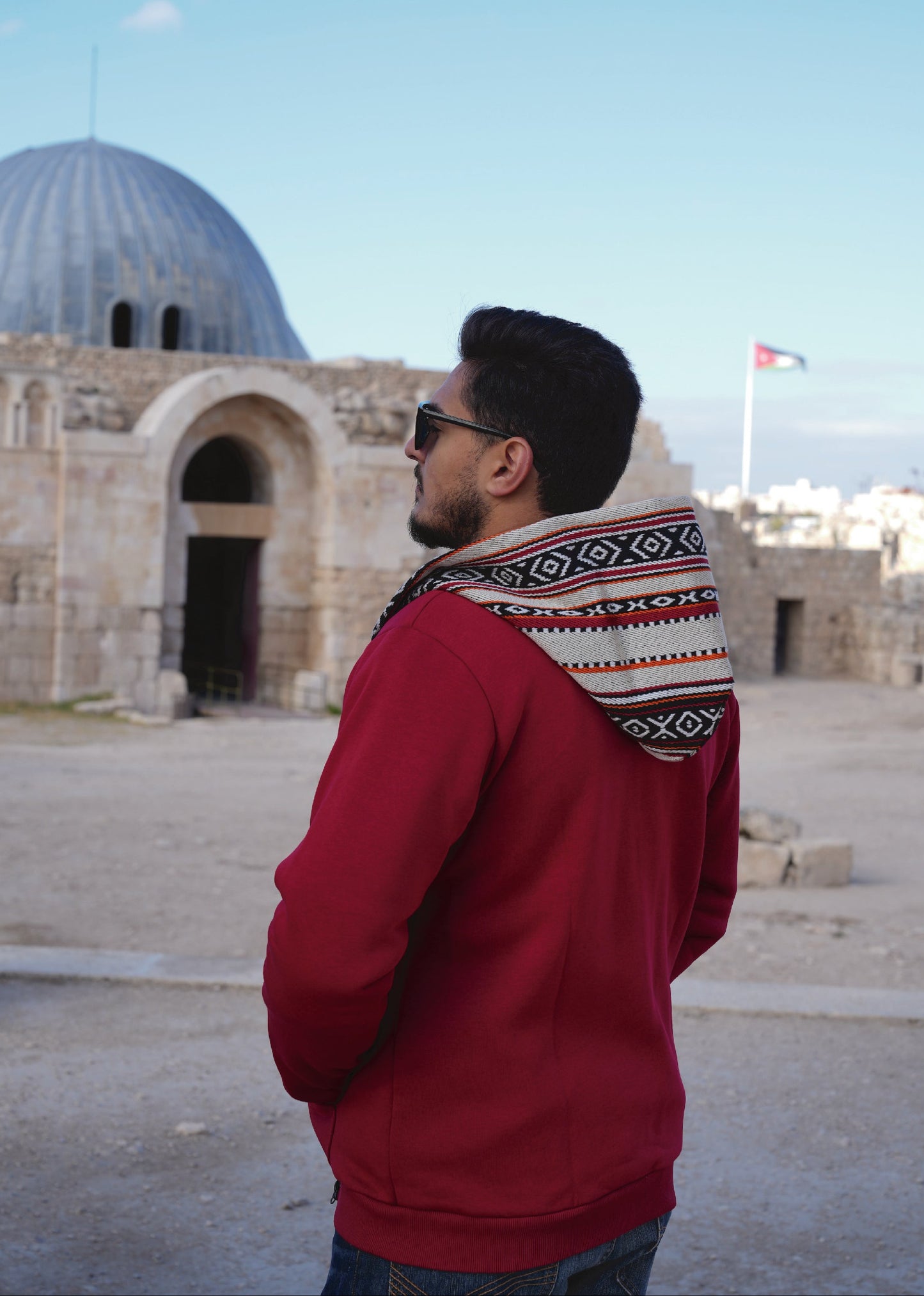 هودي بسحاب مع غطاء رأس بدوي
