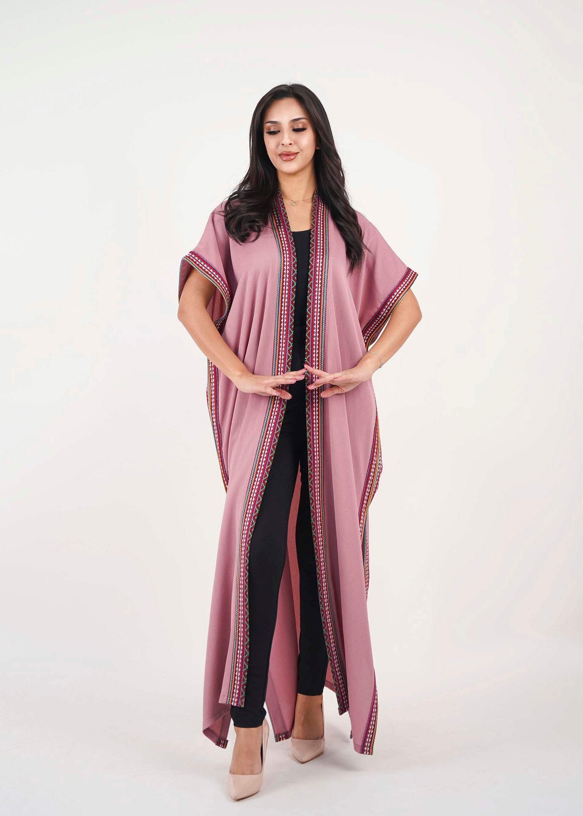 عباية لينين وردية مع سدو مطرز فاخر