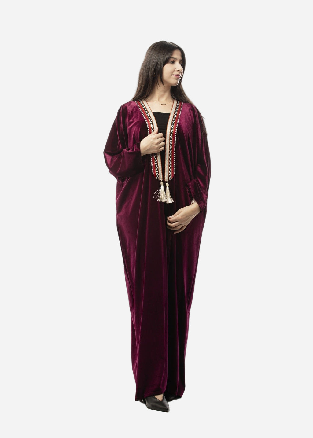 Velvet Bisht Abaya With Embroidered Sadu