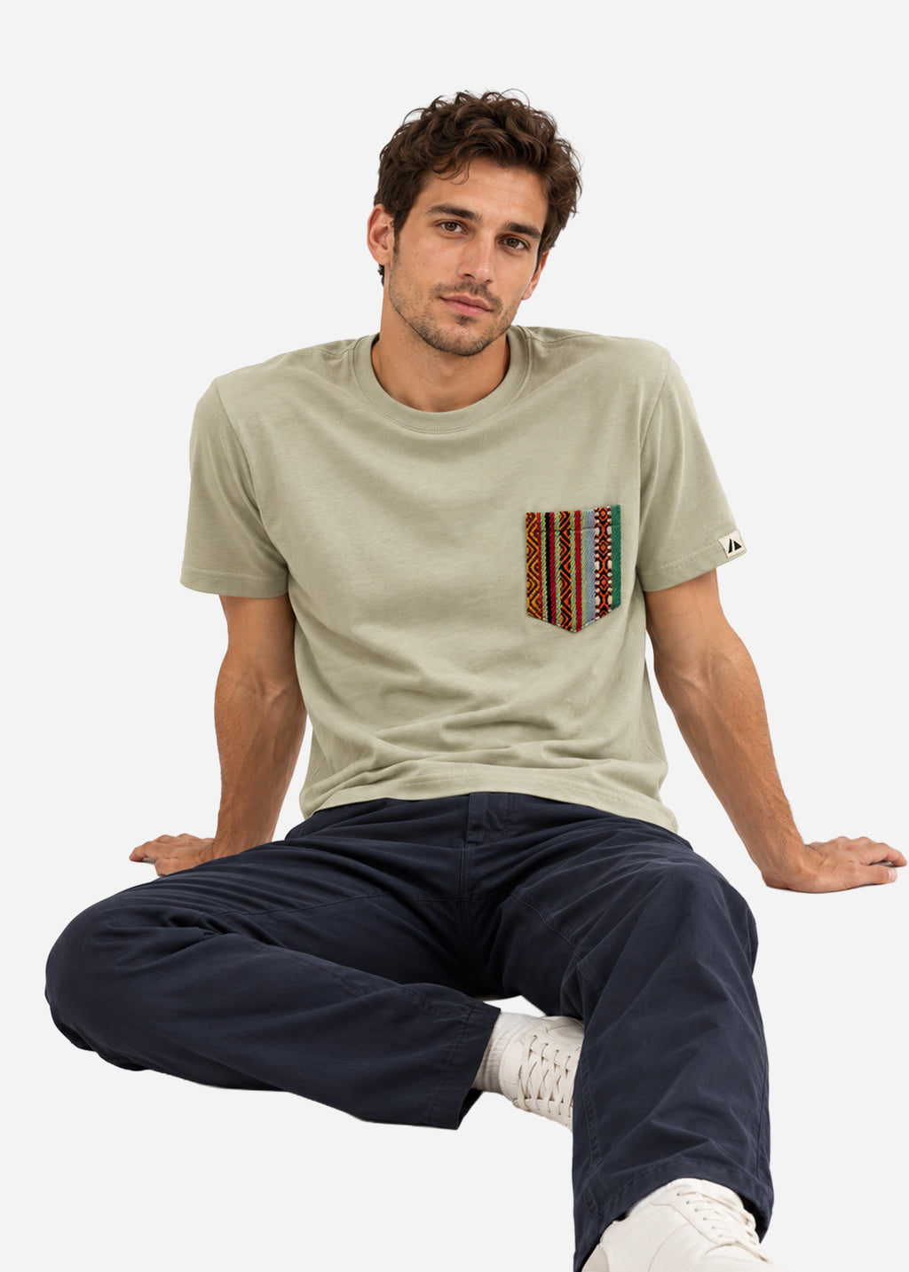Camiseta multicolor con bolsillo