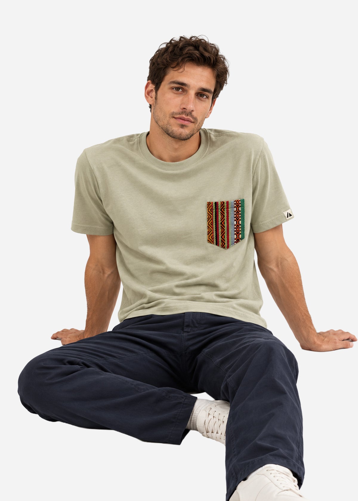 Camiseta multicolor con bolsillo