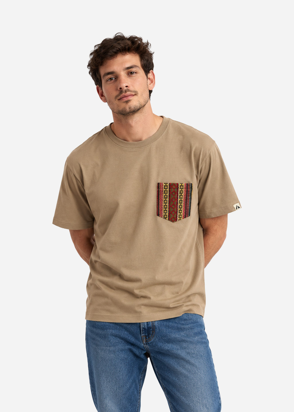 Camiseta multicolor con bolsillo